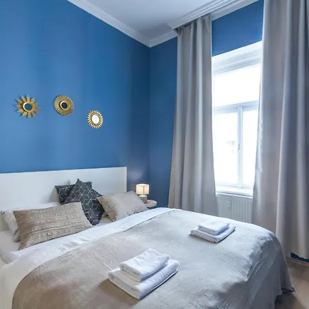 Vysehrad Apartmeet דירה