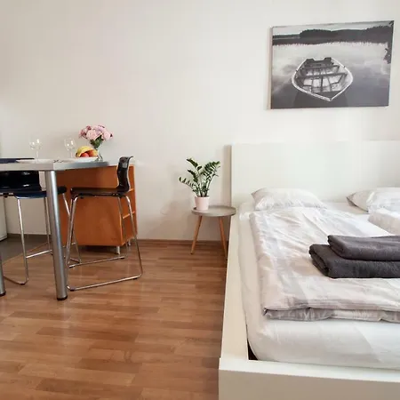 Vysehrad Apartmeet * Прага