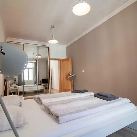 Апартаменты Vysehrad Apartmeet